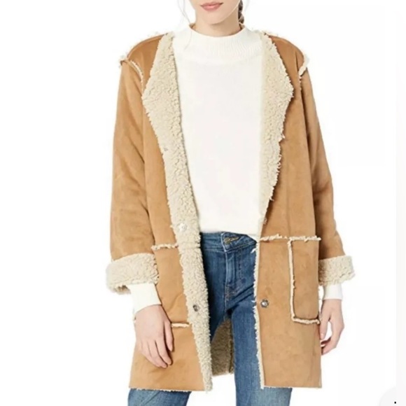 BB Dakota by Steve Madden Jackets & Blazers - BB Dakota Reversible Faux Shearling/Suede Car Coat